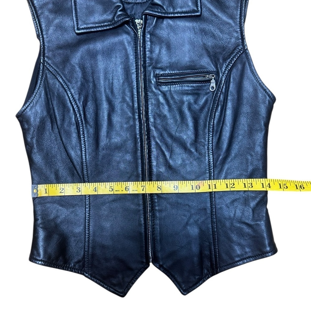 Saguaro.  Vintage .Black Leather Vest with Zipper Closure and Pointed Collar - Picture 9 of 12